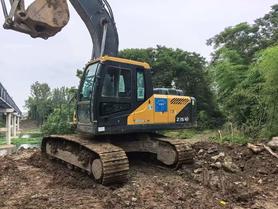 Buy Hyundai R215VS Used Excavator / 5 Buy Hyundai R215VS Used Excavator / 5