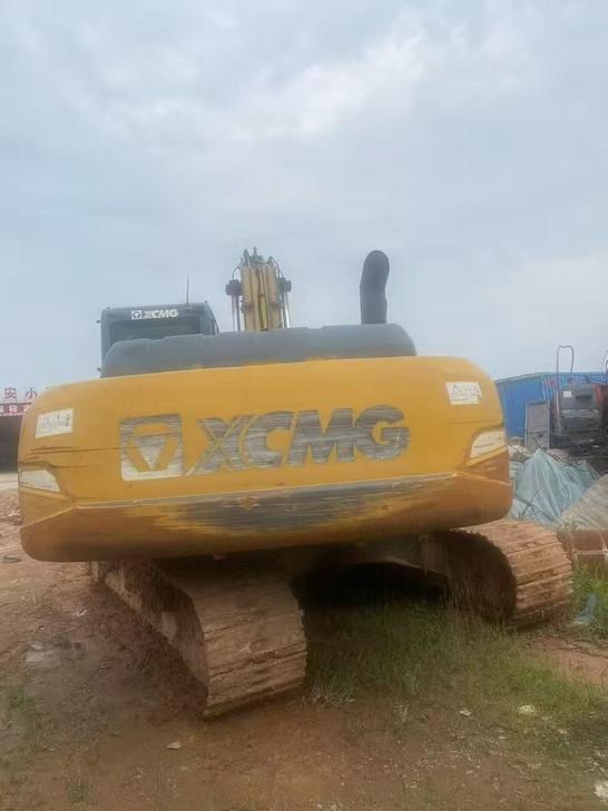 Buy XCMG XE200 Used Excavator / 1