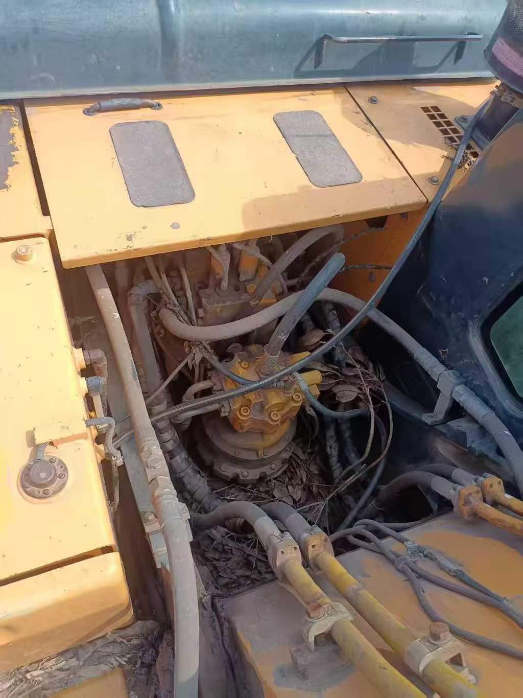Buy Hyundai R215-7 Used Excavator / 2 Buy Hyundai R215-7 Used Excavator / 2