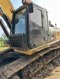 Buy Caterpillar 324D Used Excavator / 4 Buy Caterpillar 324D Used Excavator / 4