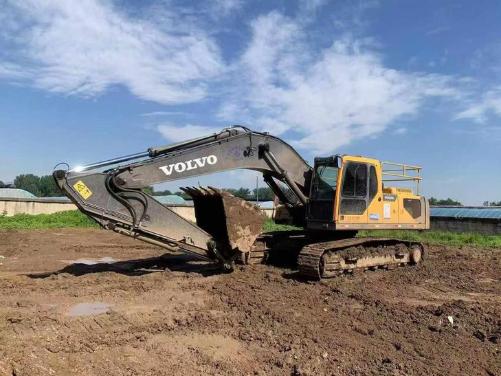 Buy Volvo EC290 Used Excavator / 1