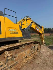 Buy XCMG XE750D Used Excavator / 3 Buy XCMG XE750D Used Excavator / 3