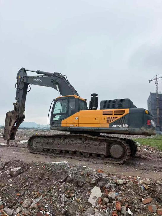 Buy Hyundai R485LVS Used Excavator / 1