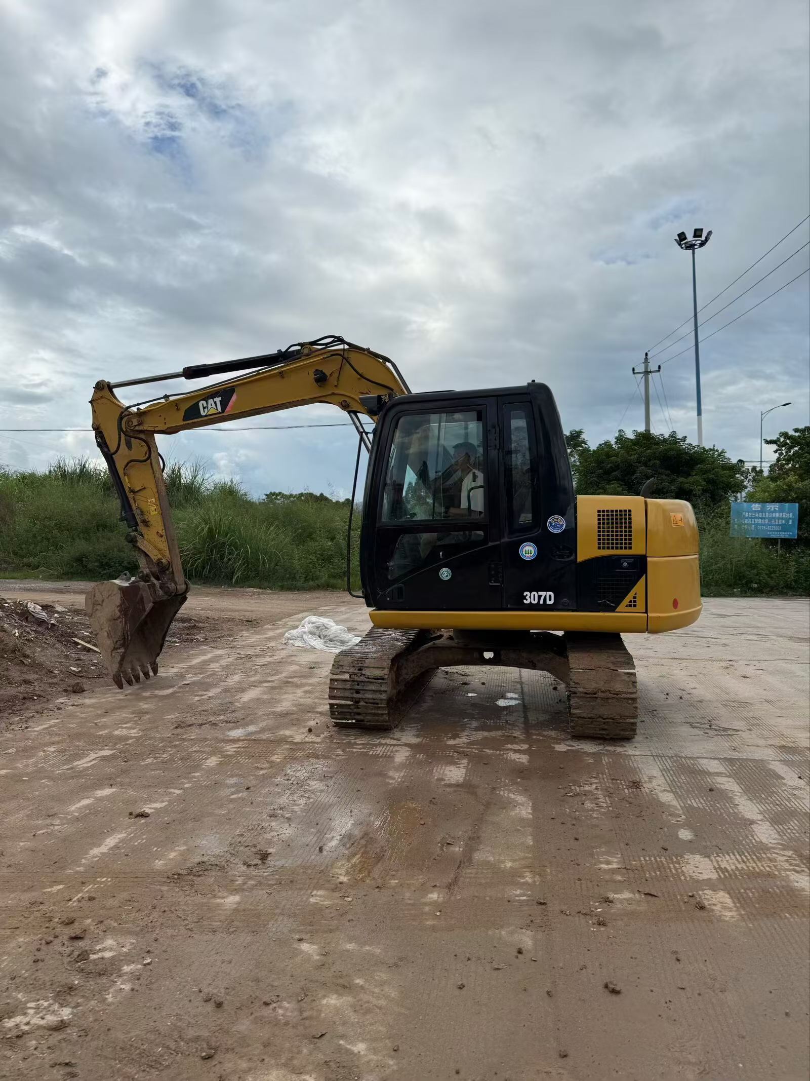 Buy Caterpillar 307B Used Excavator / 5