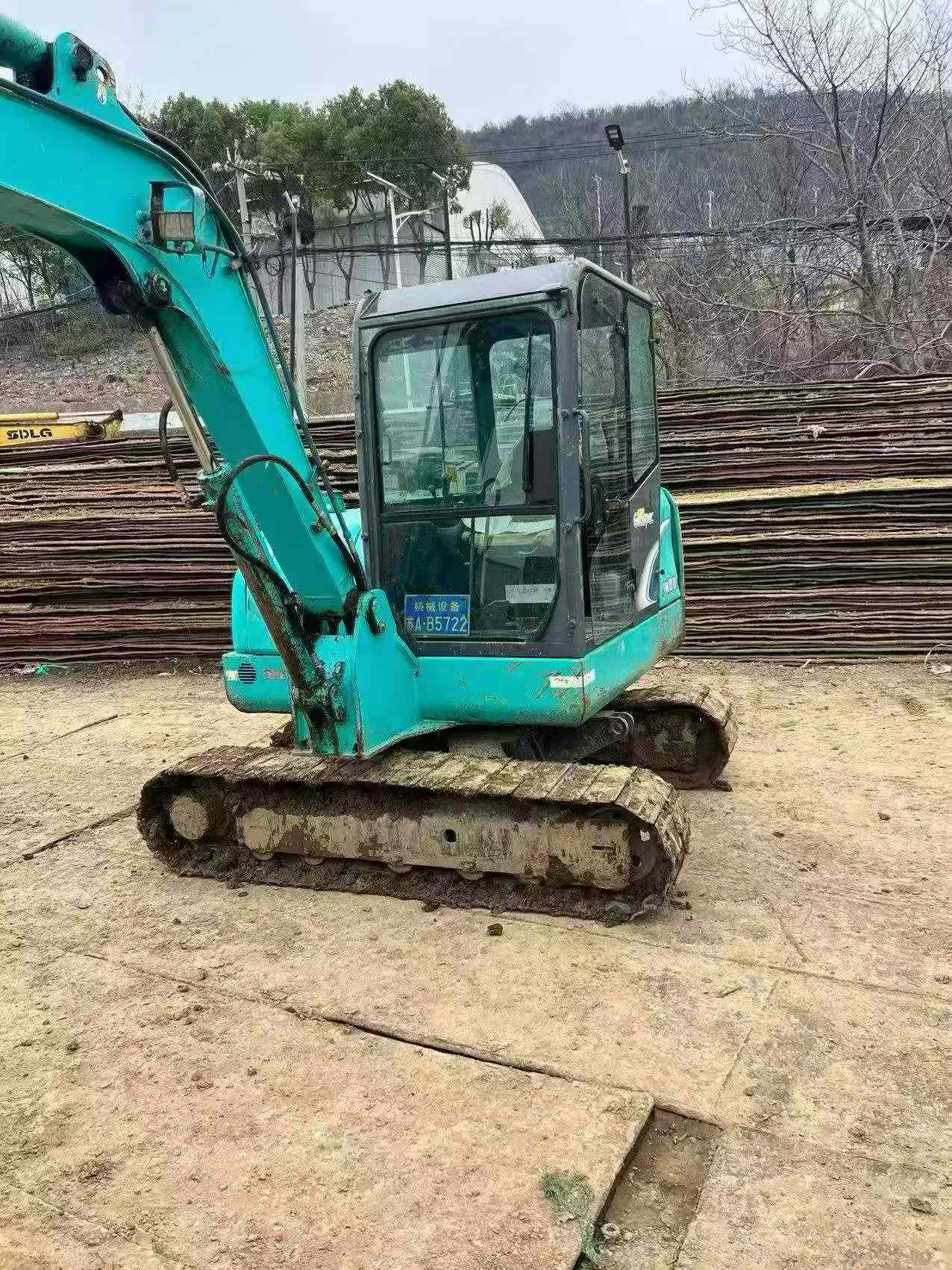 Buy Kobelco SK17SR Used Excavator / 4