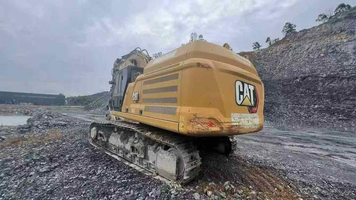 Buy Caterpillar E200B Used Excavator / 1