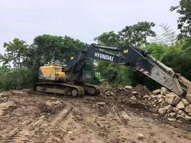Buy Hyundai R215VS Used Excavator / 4 Buy Hyundai R215VS Used Excavator / 4