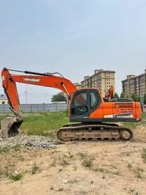 Buy Doosan DH215-7 Used Excavator / 3 Buy Doosan DH215-7 Used Excavator / 3