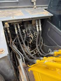 Buy Sumitomo SH130-6 Used Excavator / 2 Buy Sumitomo SH130-6 Used Excavator / 2