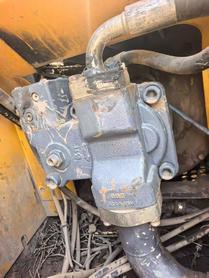 Buy XCMG XE135B Used Excavator / 4 Buy XCMG XE135B Used Excavator / 4