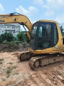 Buy Komatsu PC60-7 Used Excavator / 4 Buy Komatsu PC60-7 Used Excavator / 4