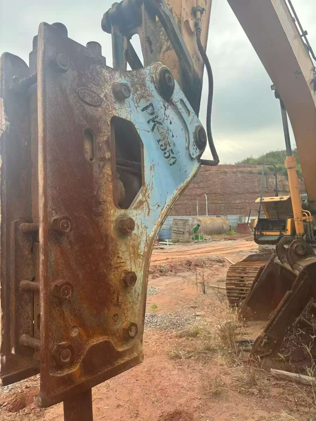 Buy Hyundai R275LC-9T Used Excavator / 6 Buy Hyundai R275LC-9T Used Excavator / 6
