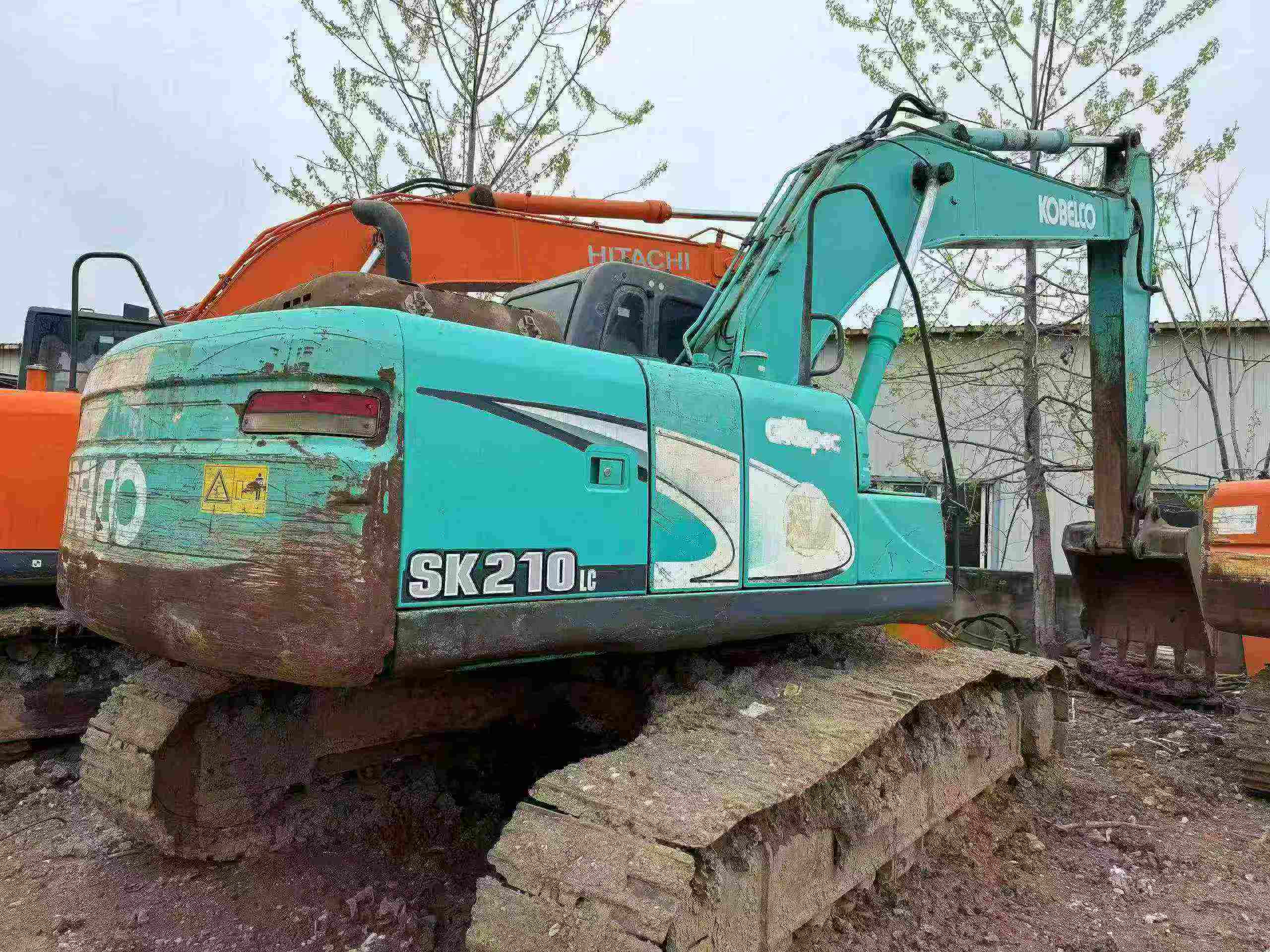 Buy Kobelco SK210-6 Used Excavator / 6 Buy Kobelco SK210-6 Used Excavator / 6