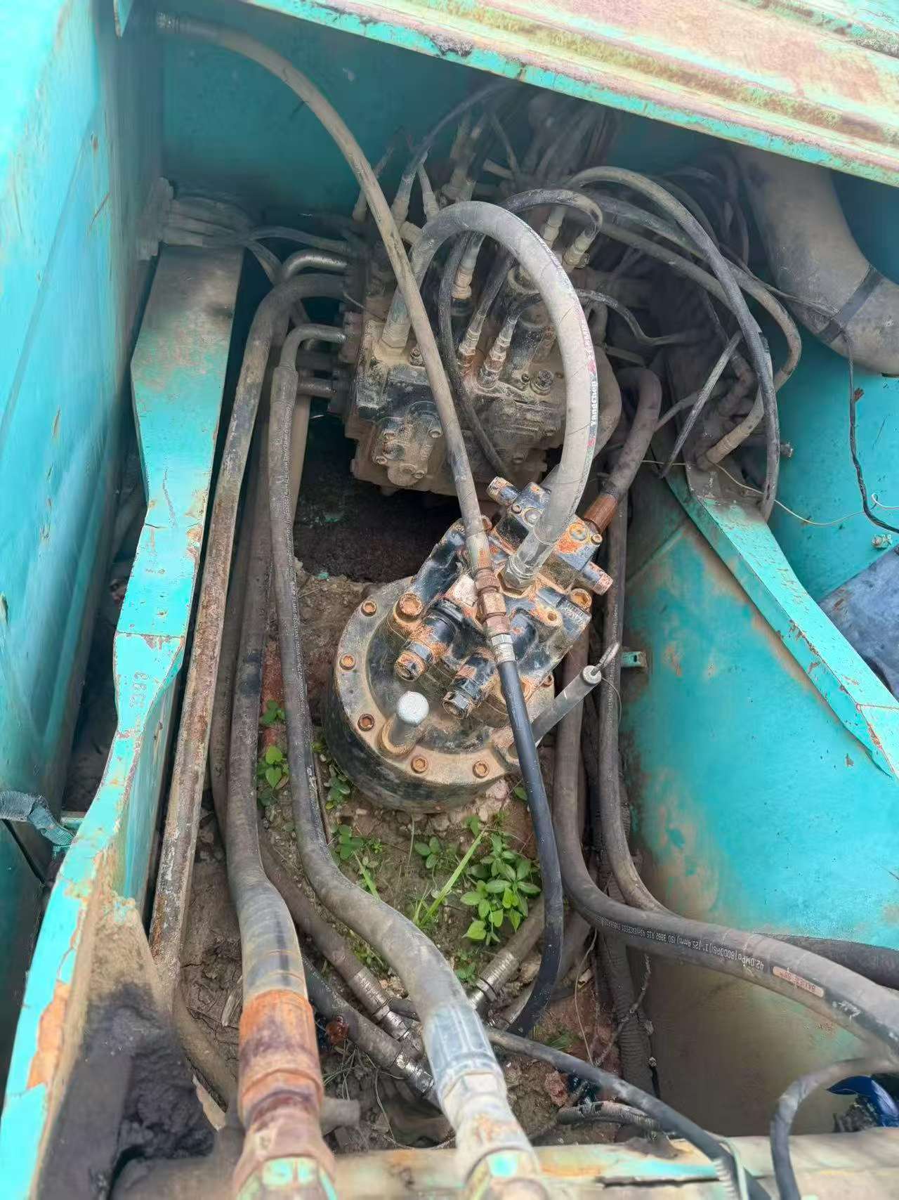 Buy Kobelco SK210 Used Excavator / 2