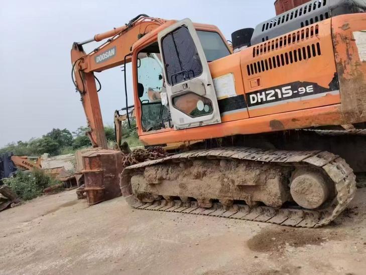 Buy Doosan DH215-9 Used Excavator / 1
