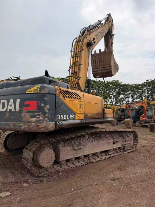 Buy Hyundai R350LVS Used Excavator / 1