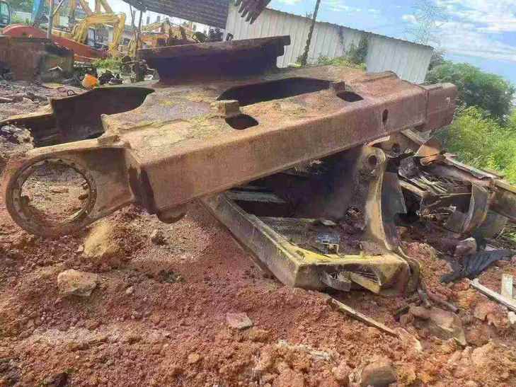 Buy Komatsu PC200-7 Used Excavator / 1