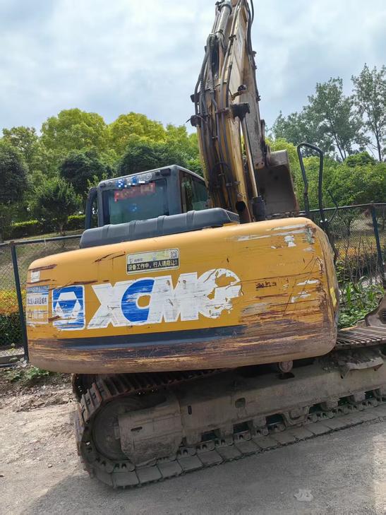 Buy XCMG XE150 Used Excavator / 1