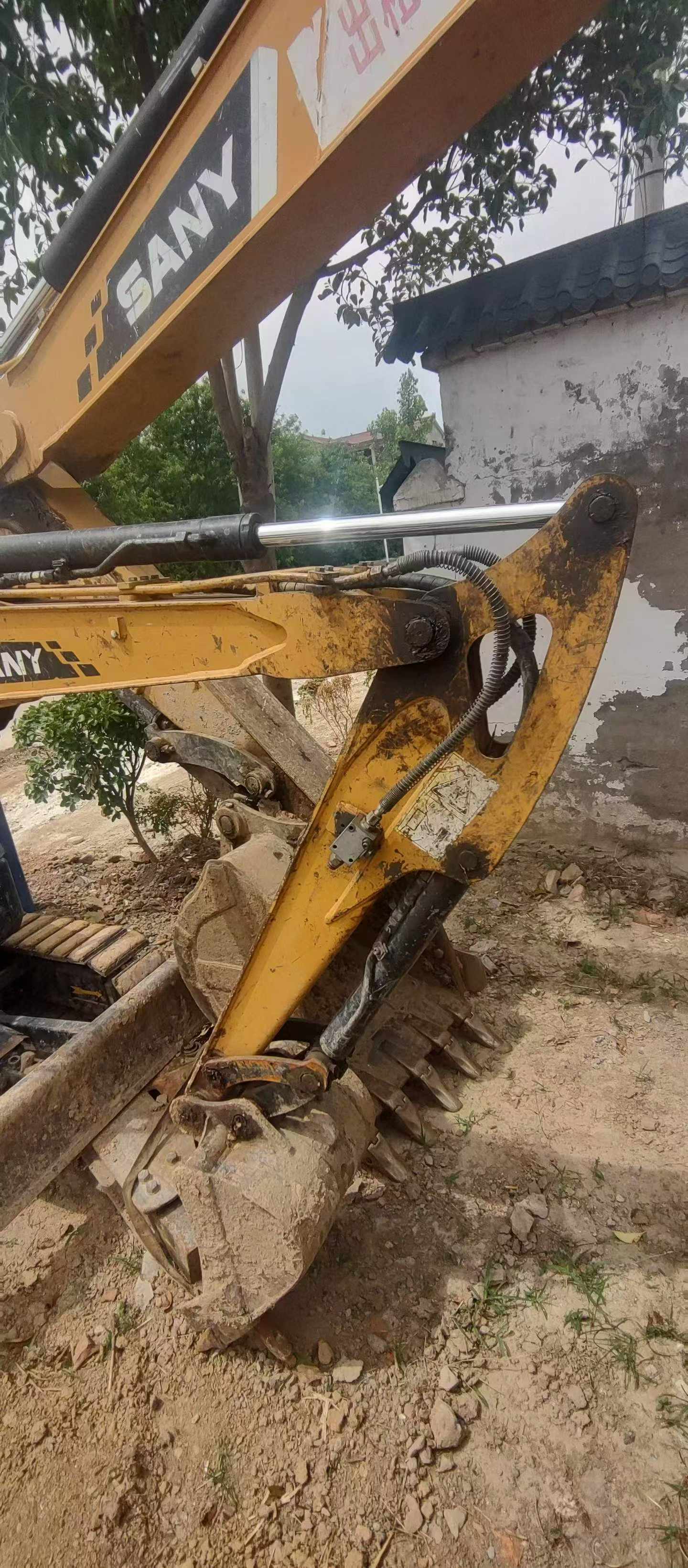 Buy Sany SY16C Used Excavator / 8