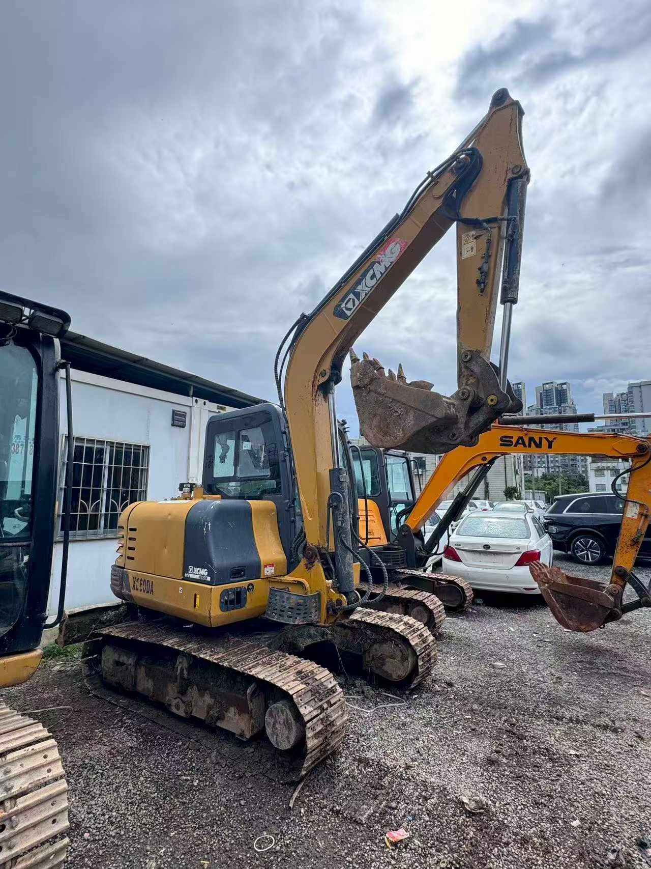Buy XCMG XE60 Used Excavator / 2
