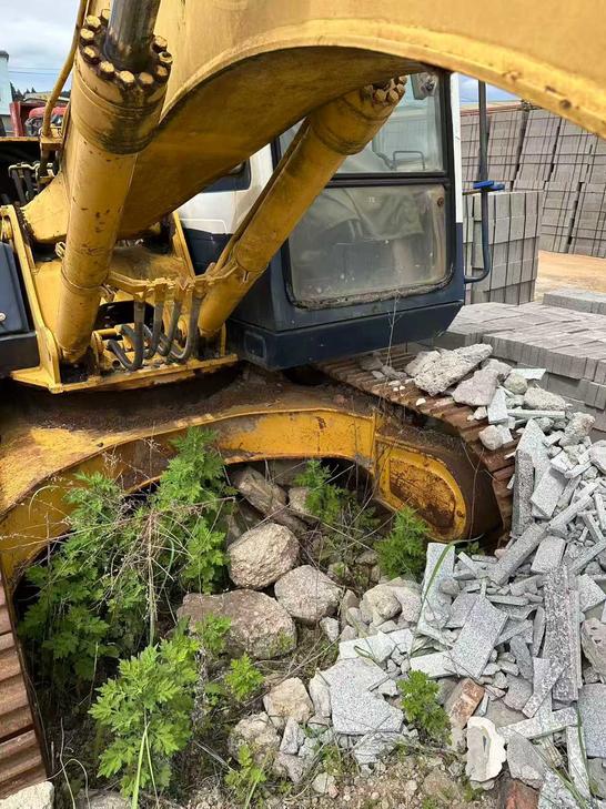 Buy Komatsu PC100-5 Used Excavator / 1