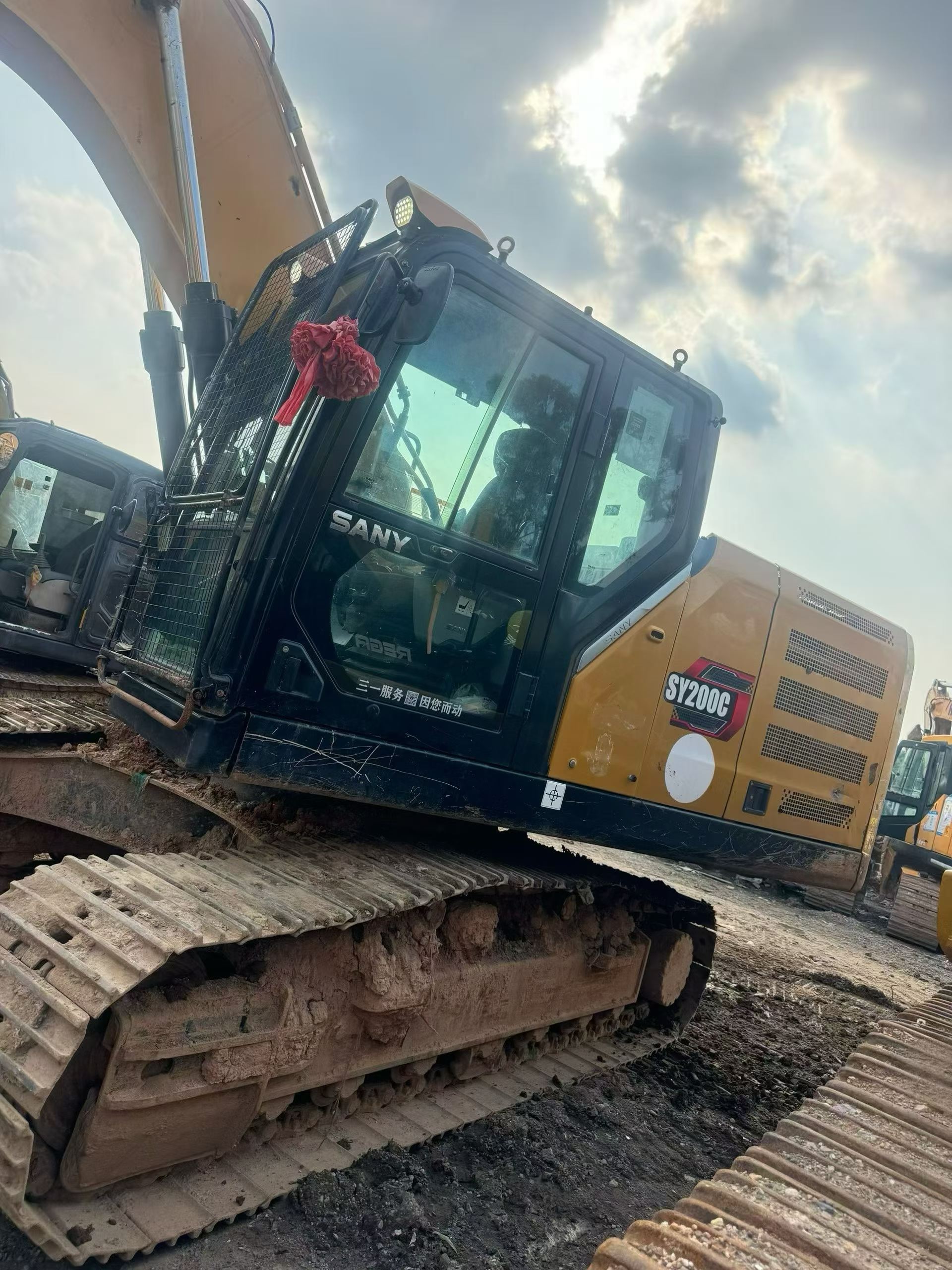 Buy Sany SY200C Used Excavator / 2