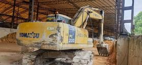 Buy Komatsu PC200 Used Excavator / 2 Buy Komatsu PC200 Used Excavator / 2