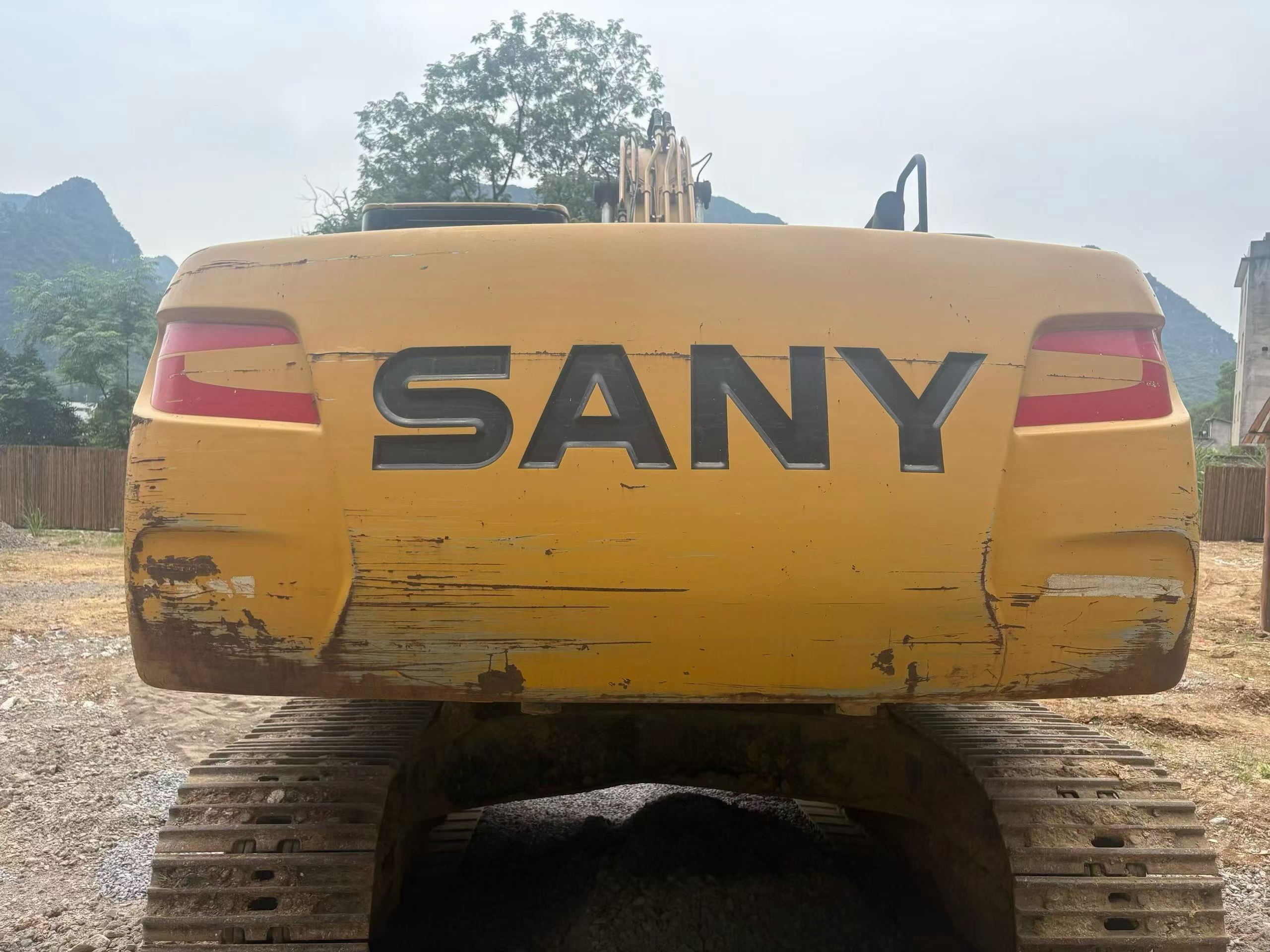 Buy Sany SY215C Used Excavator / 2