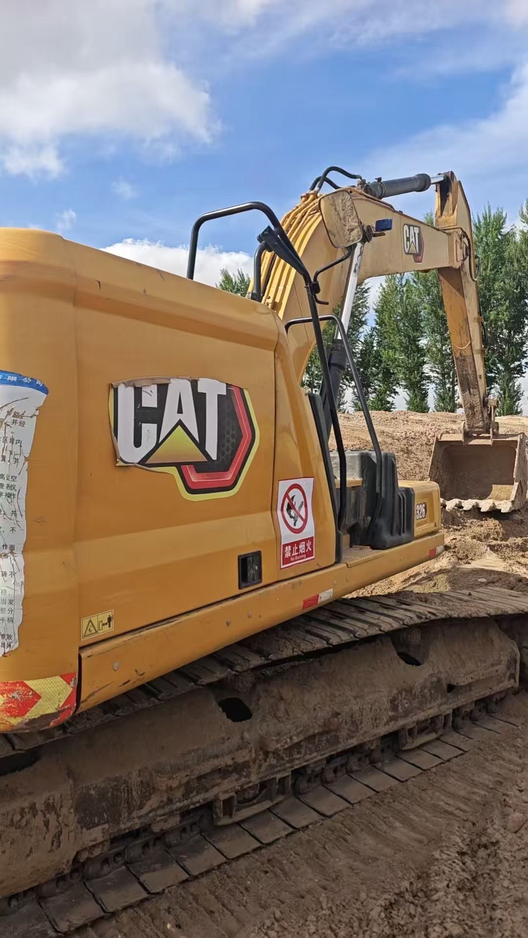 Buy Caterpillar 326DL Used Excavator / 3