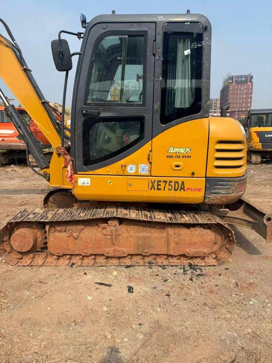 Buy XCMG XE60 Used Excavator / 1