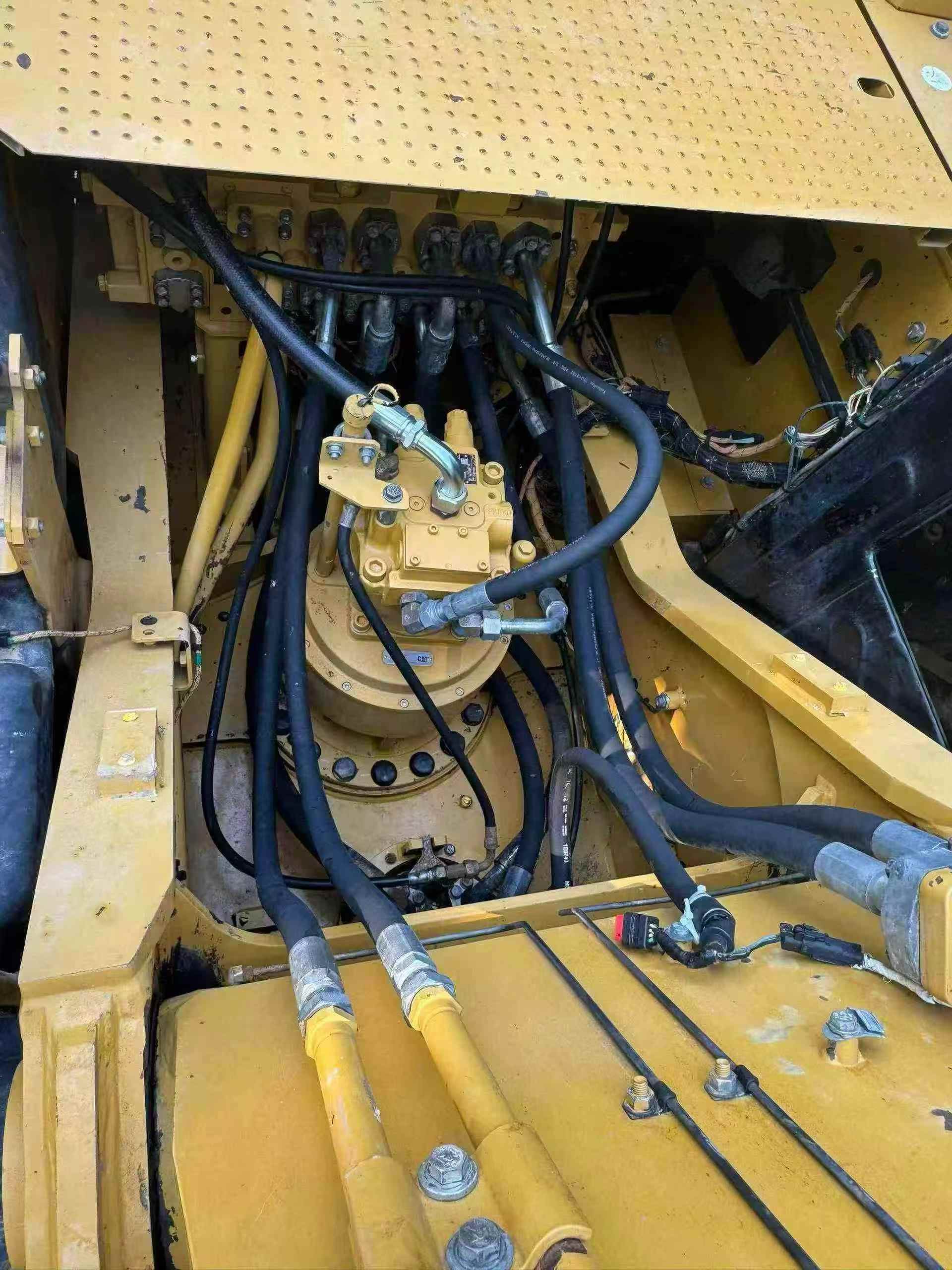 Buy Caterpillar 330B Used Excavator / 5