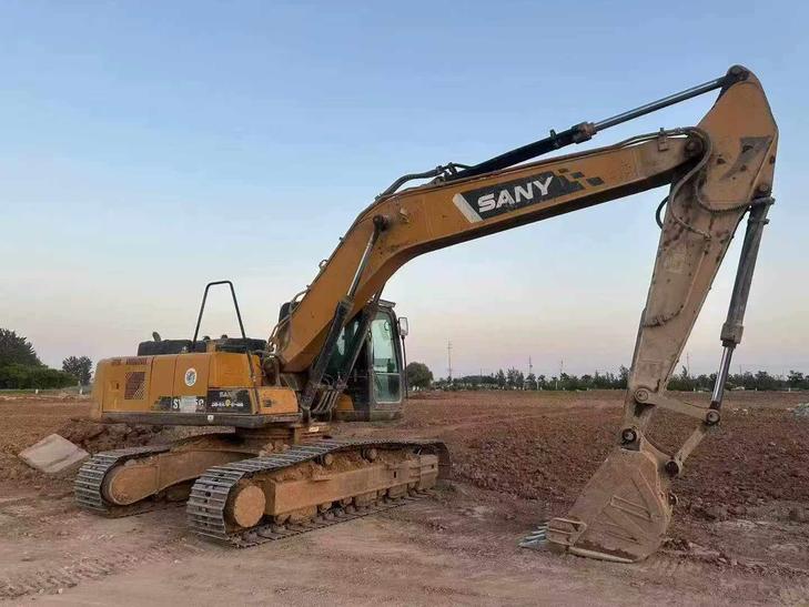 Buy Sany SY215C Used Excavator / 1