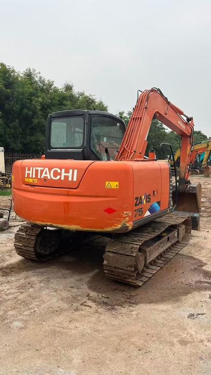 Buy Hitachi EX75-3 Used Excavator / 1