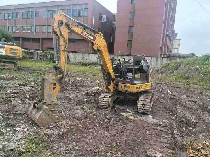 Buy XCMG XE26U Used Excavator / 1