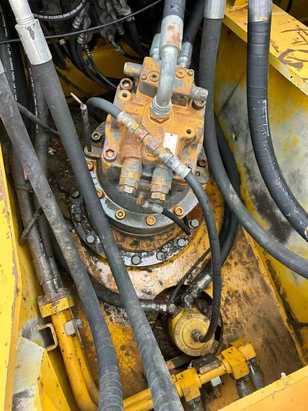 Buy Kato HD1430 Used Excavator / 8