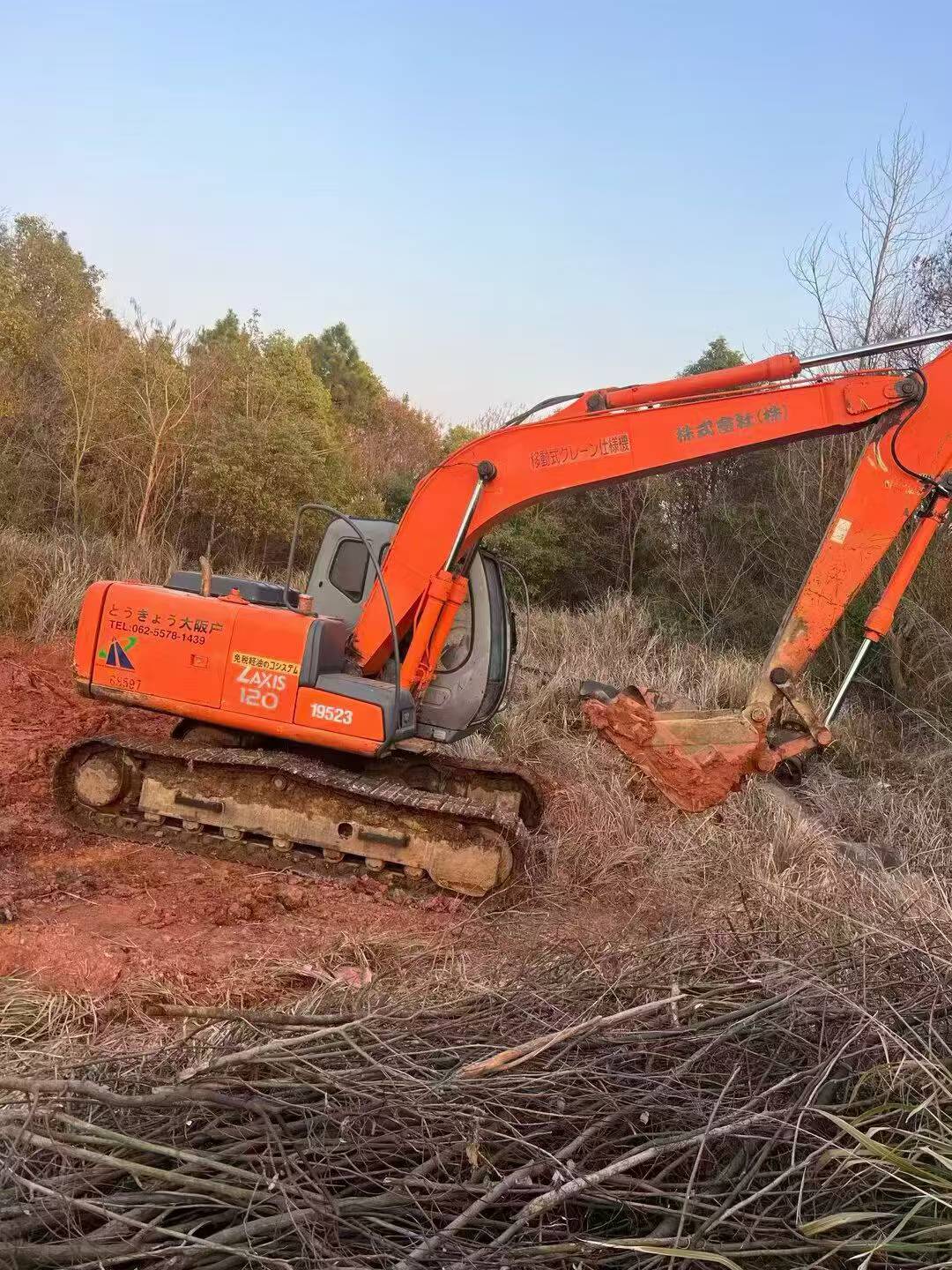 Buy Hitachi EX120-6 Used Excavator / 4