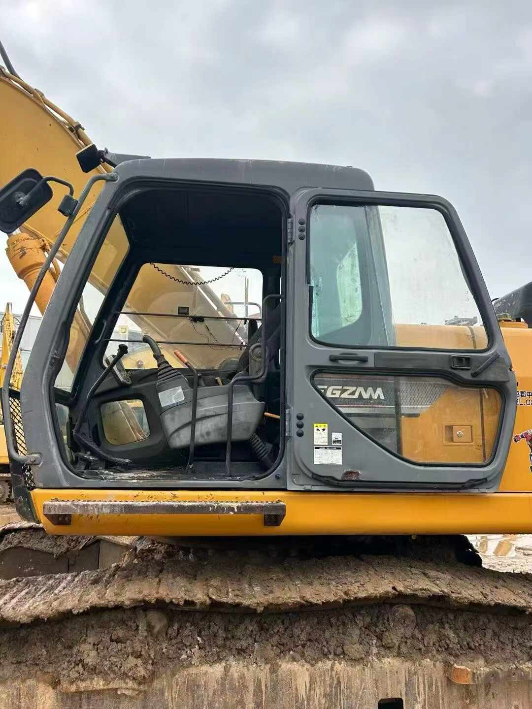 Buy Kato HD1430 Used Excavator / 7