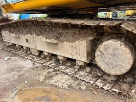 Buy Kato 820-3SP Used Excavator / 4 Buy Kato 820-3SP Used Excavator / 4