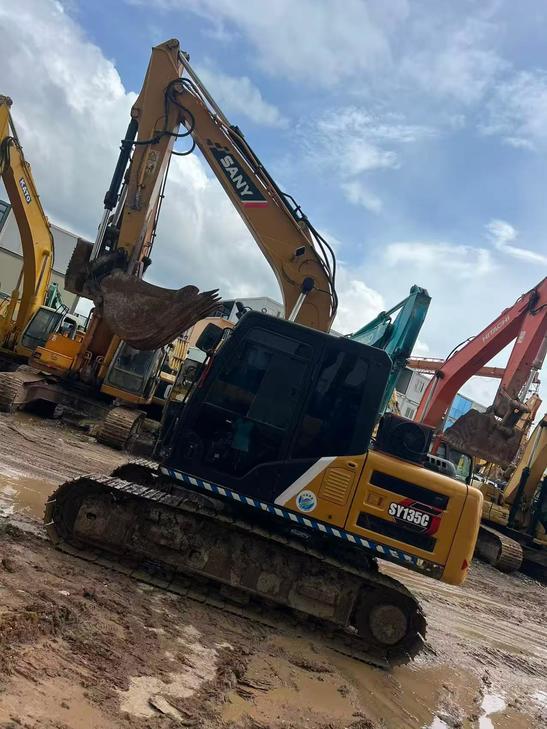 Buy Sany SY135 Used Excavator / 1