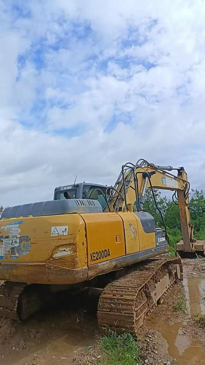 Buy XCMG XE200 Used Excavator / 1