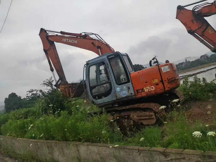 Buy Hitachi EX120-5 Used Excavator / 1