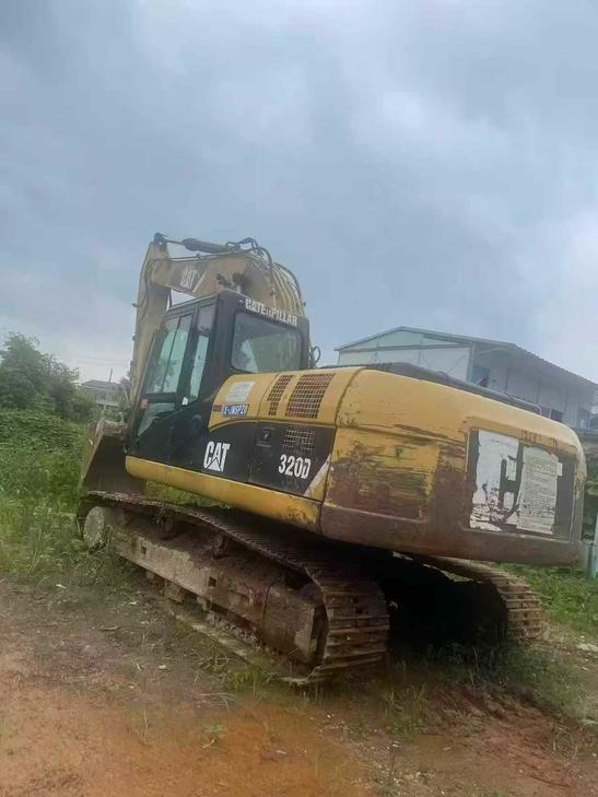 Buy Caterpillar 320D Used Excavator / 1