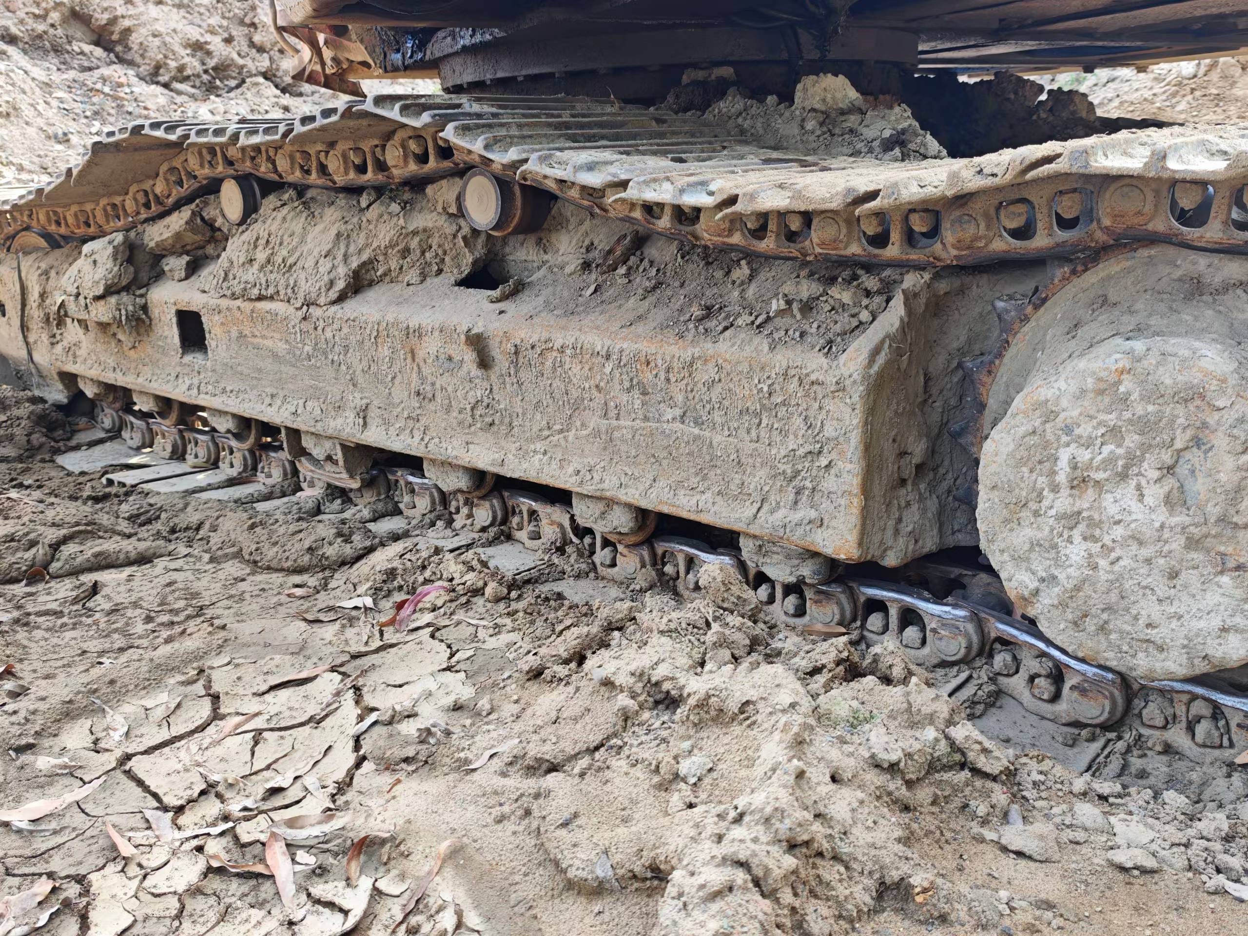 Buy Hitachi EX200-5 Used Excavator / 7