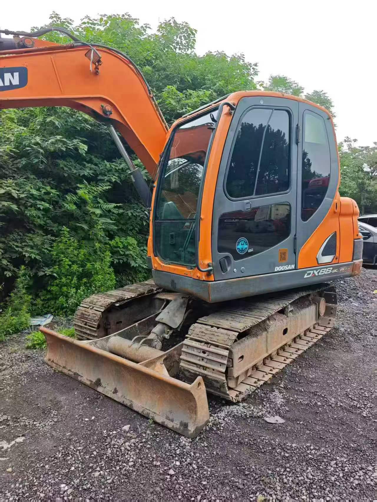 Buy Doosan DX75 Used Excavator / 4