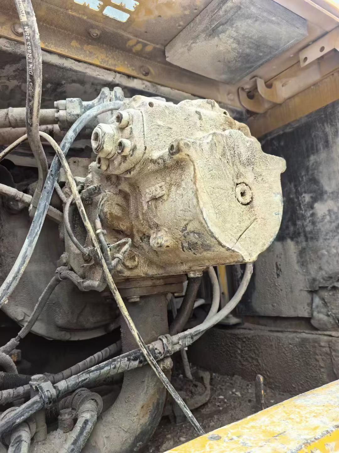 Buy Komatsu PC460LC-8 Used Excavator / 4