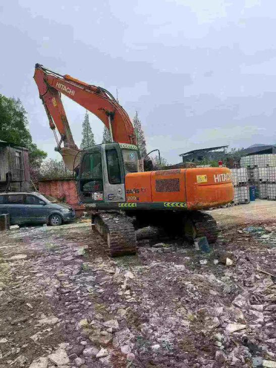 Buy Hitachi EX200 Used Excavator / 1