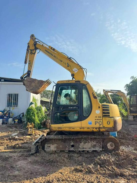 Buy Komatsu PC60-7C Used Excavator / 1