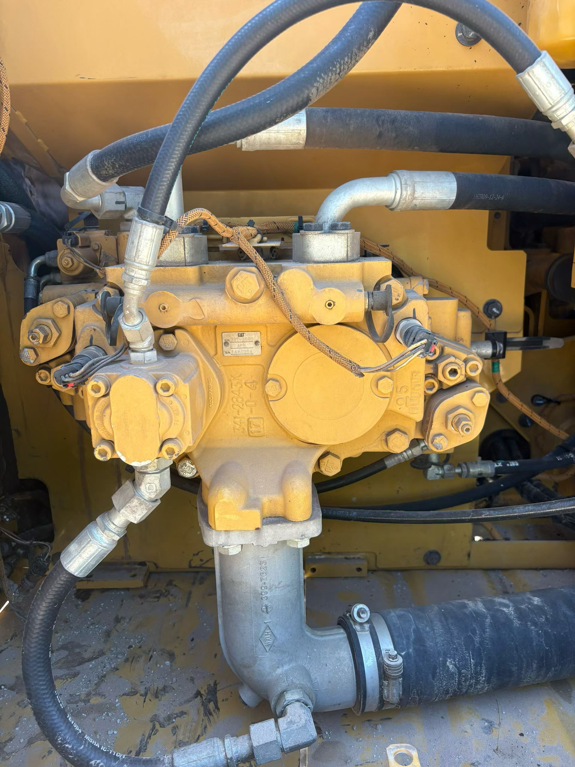 Buy Caterpillar 320D Used Excavator / 6