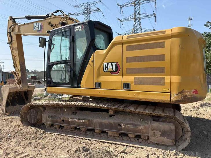 Buy Caterpillar 323 Used Excavator / 1