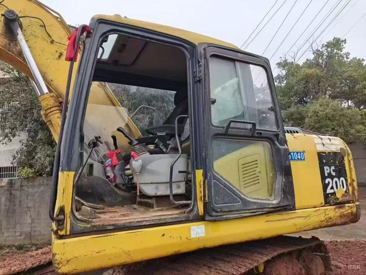 Buy Komatsu PC160-6 Used Excavator / 1